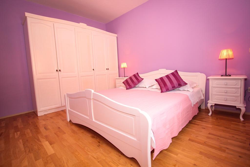 Apartmani Kristijan Jesenice  Exteriör bild