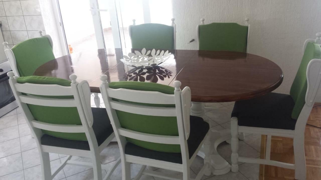 Apartmani Kristijan Jesenice  Exteriör bild