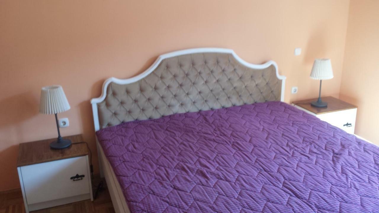 Apartmani Kristijan Jesenice  Exteriör bild