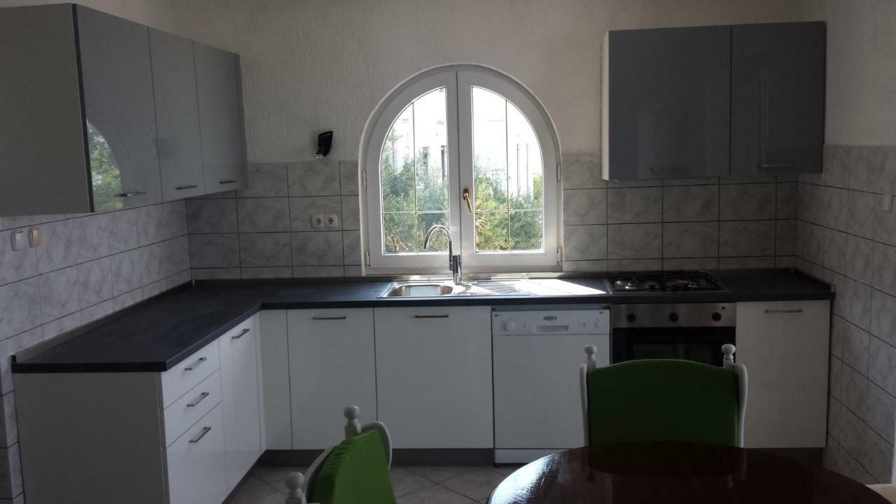 Apartmani Kristijan Jesenice  Exteriör bild