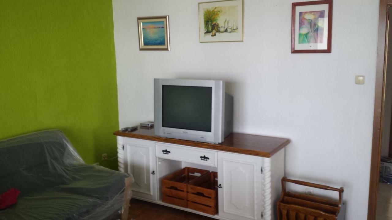Apartmani Kristijan Jesenice  Exteriör bild
